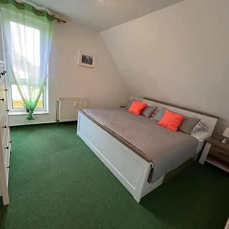 Jonathan * 青斯特